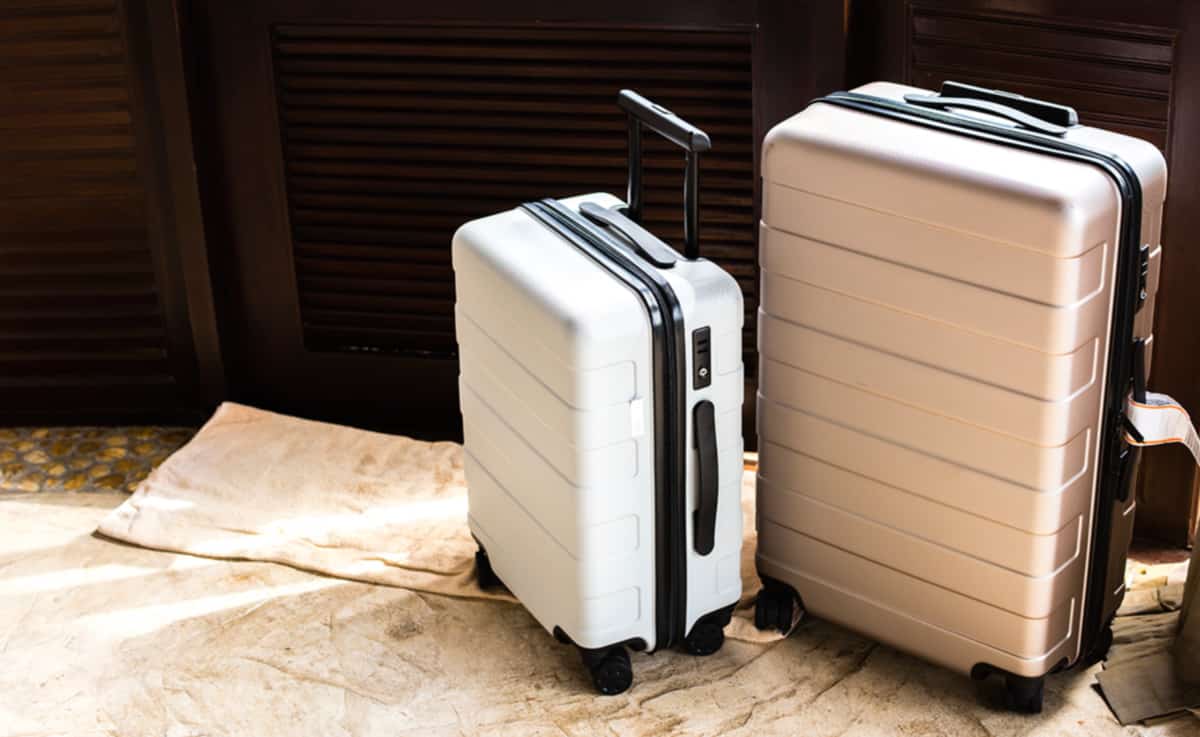 Best-practices-for-packing-and-folding-the-suitcases